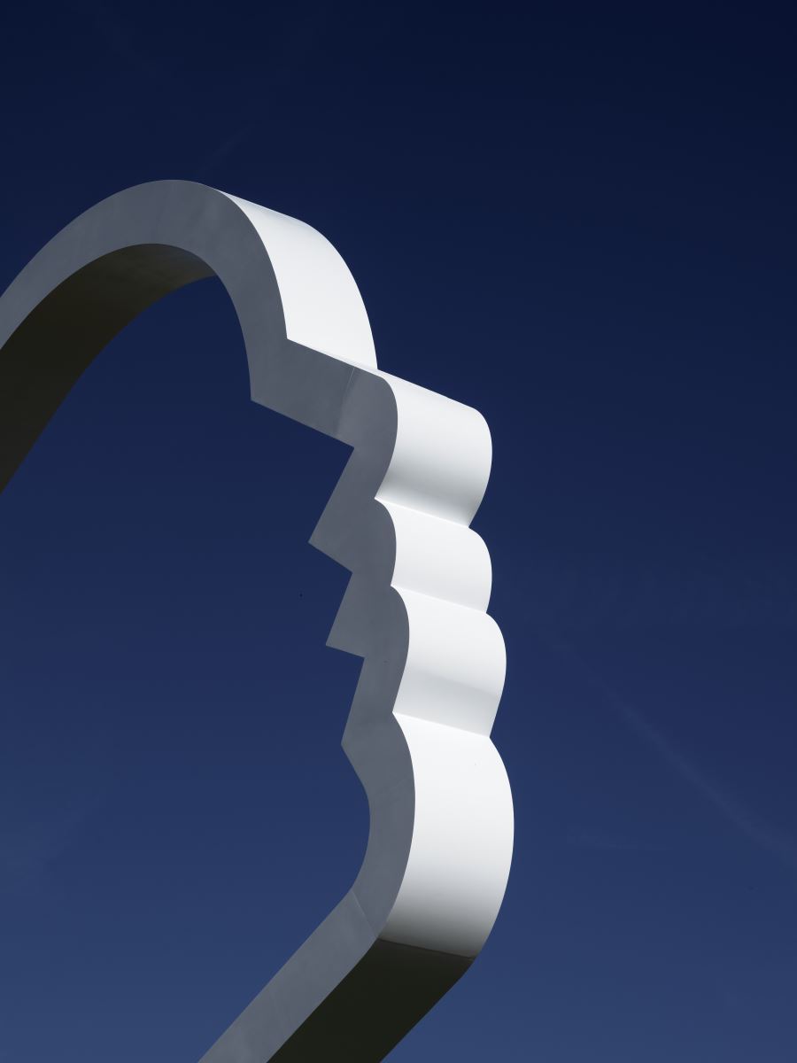 A profile view of the 2025 Goodwood sculpture
